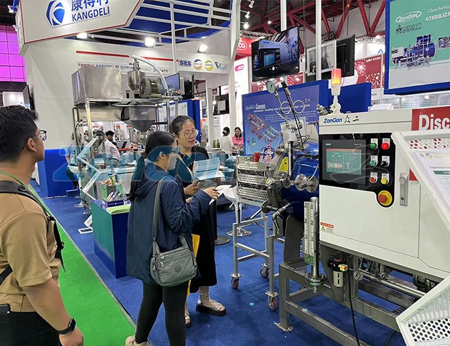 印尼展會(huì)現(xiàn)場